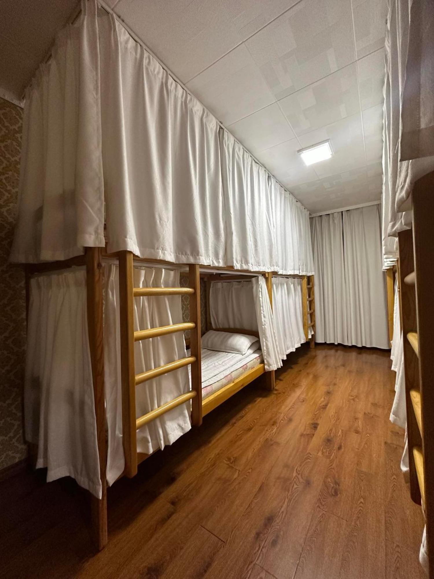 Camel Track Guesthouse And Tour Operator Llc Ulaanbaatar Ngoại thất bức ảnh